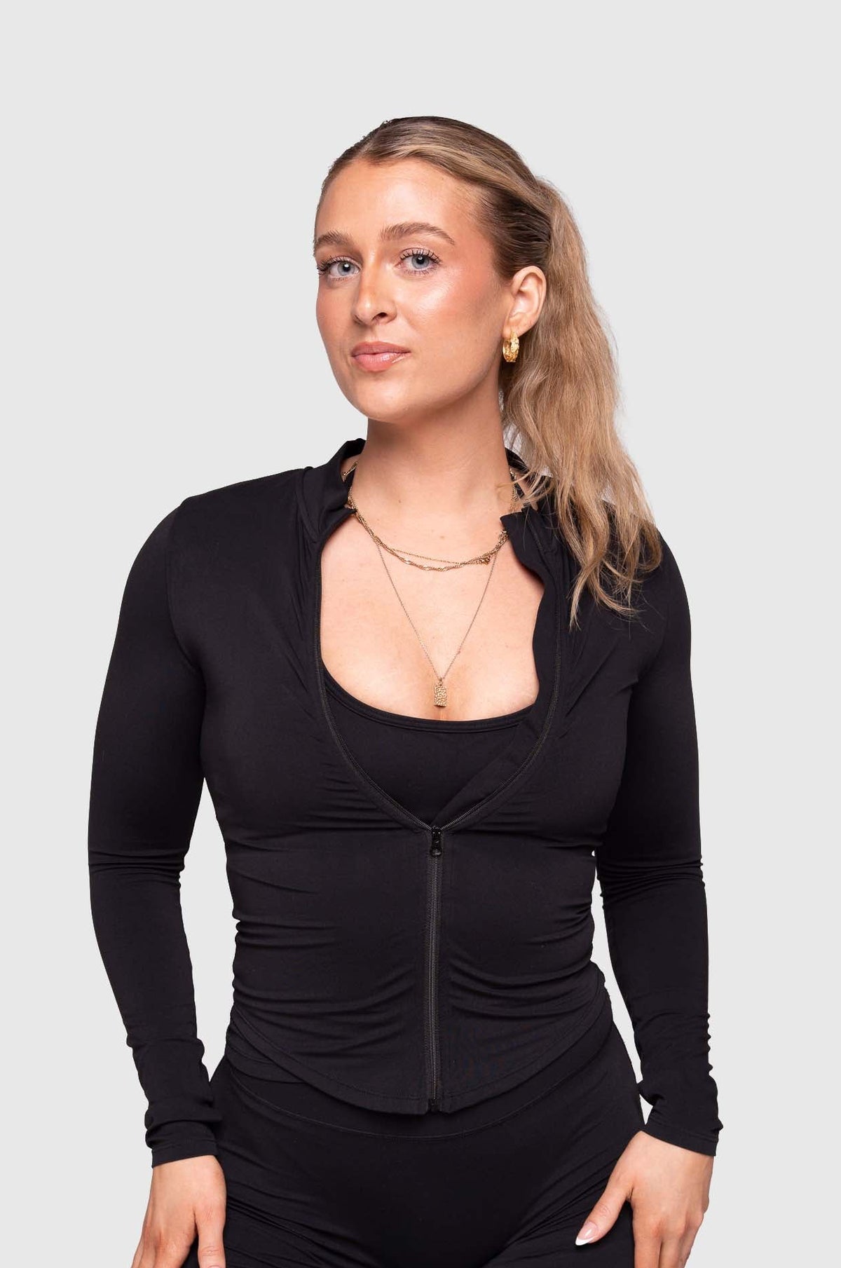 Ease x Amalie Vad - Zippy Jacket (Black)