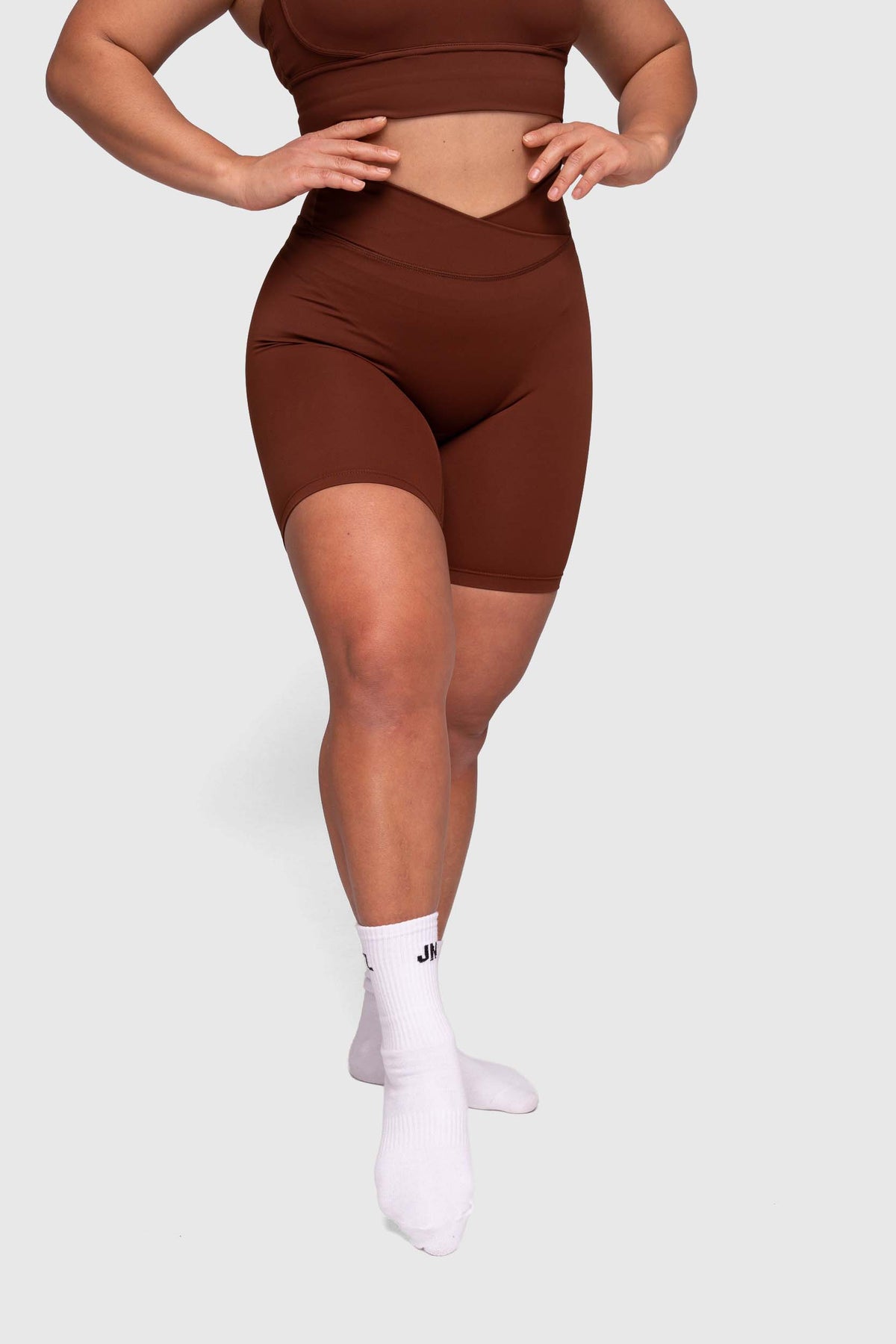 Thrive V-Cut Shorts (Brown)