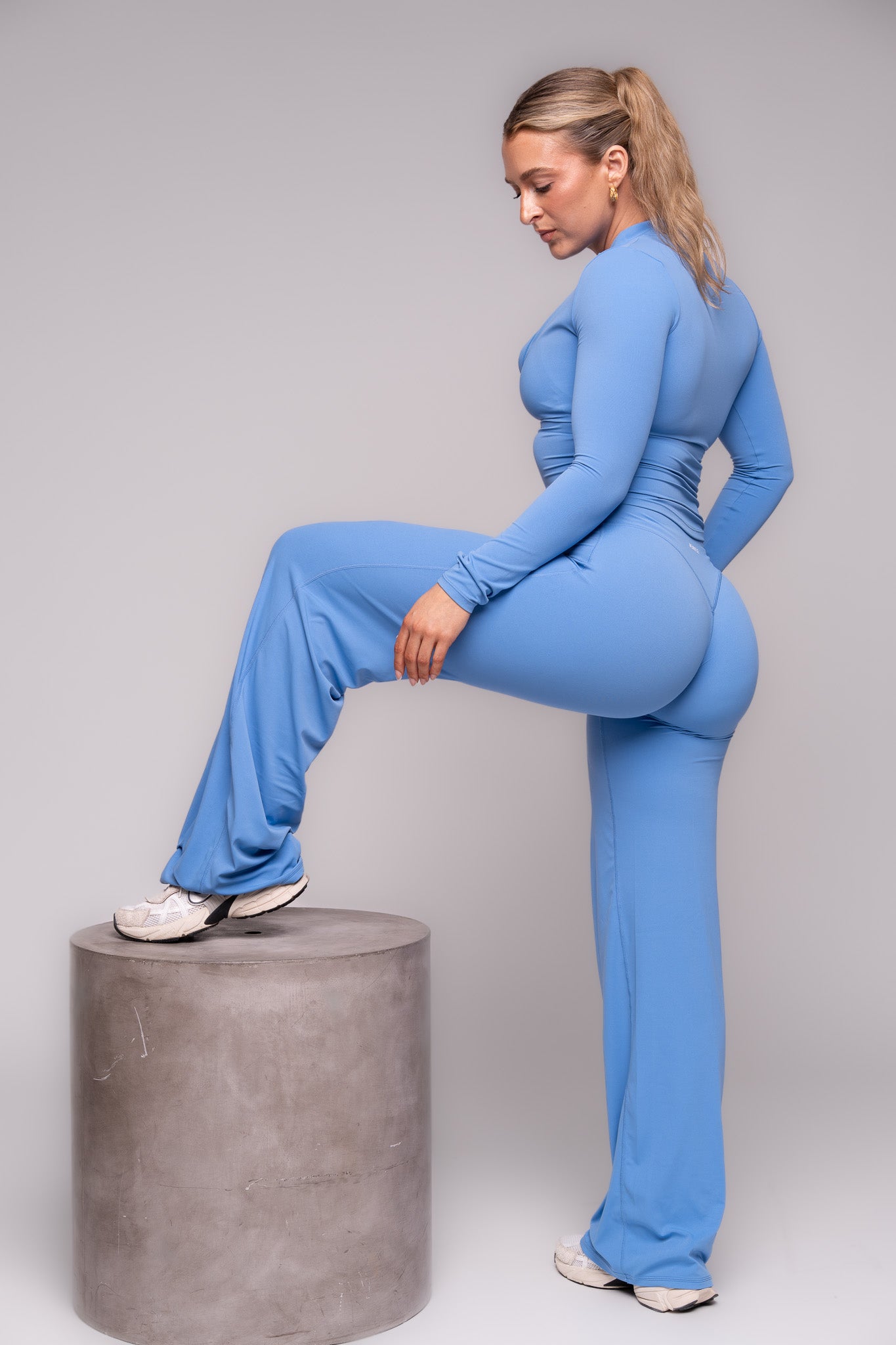Ease x Amalie Vad - Straight Leg Pants (Blue)