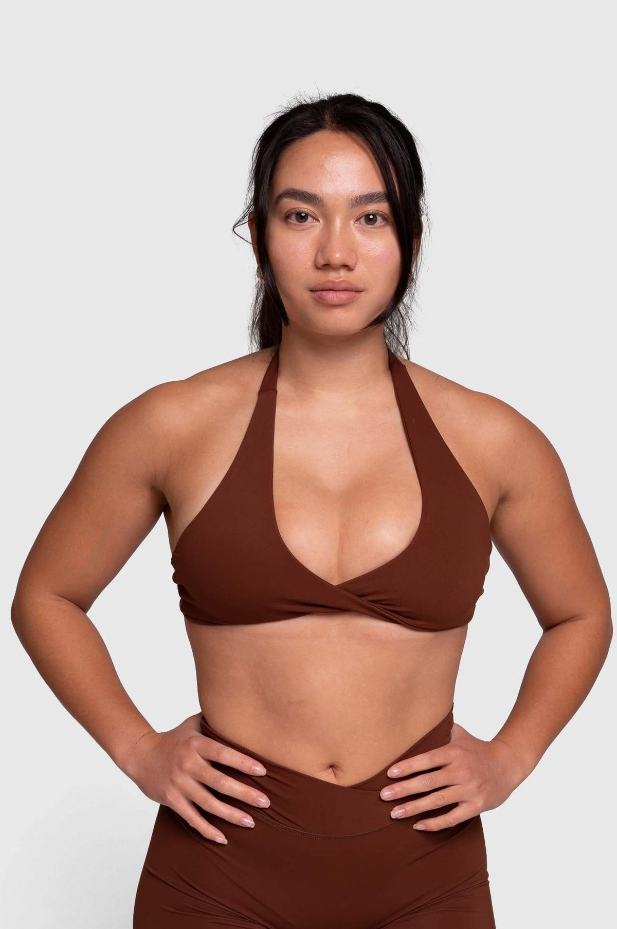 Thrive Halterneck Sports Bra (Brown)