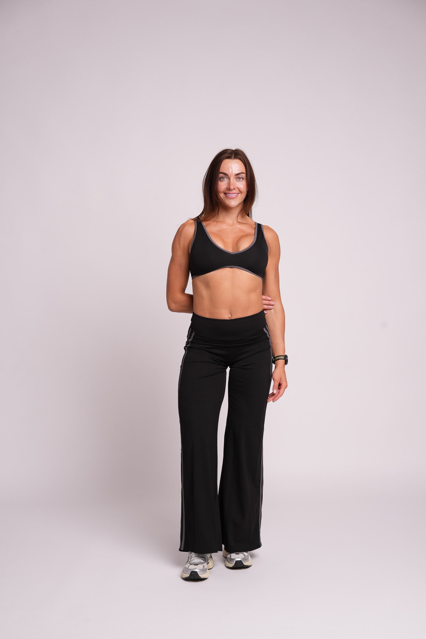 Flow Striped Sculpt Sports Bra (Black/Grey)