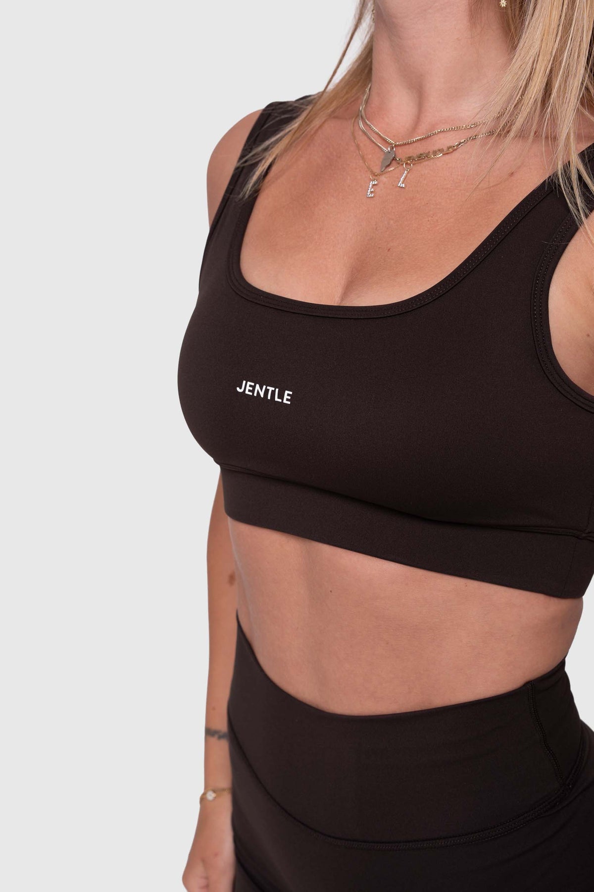 Ease Performance Sports Bra (Dark Brown)