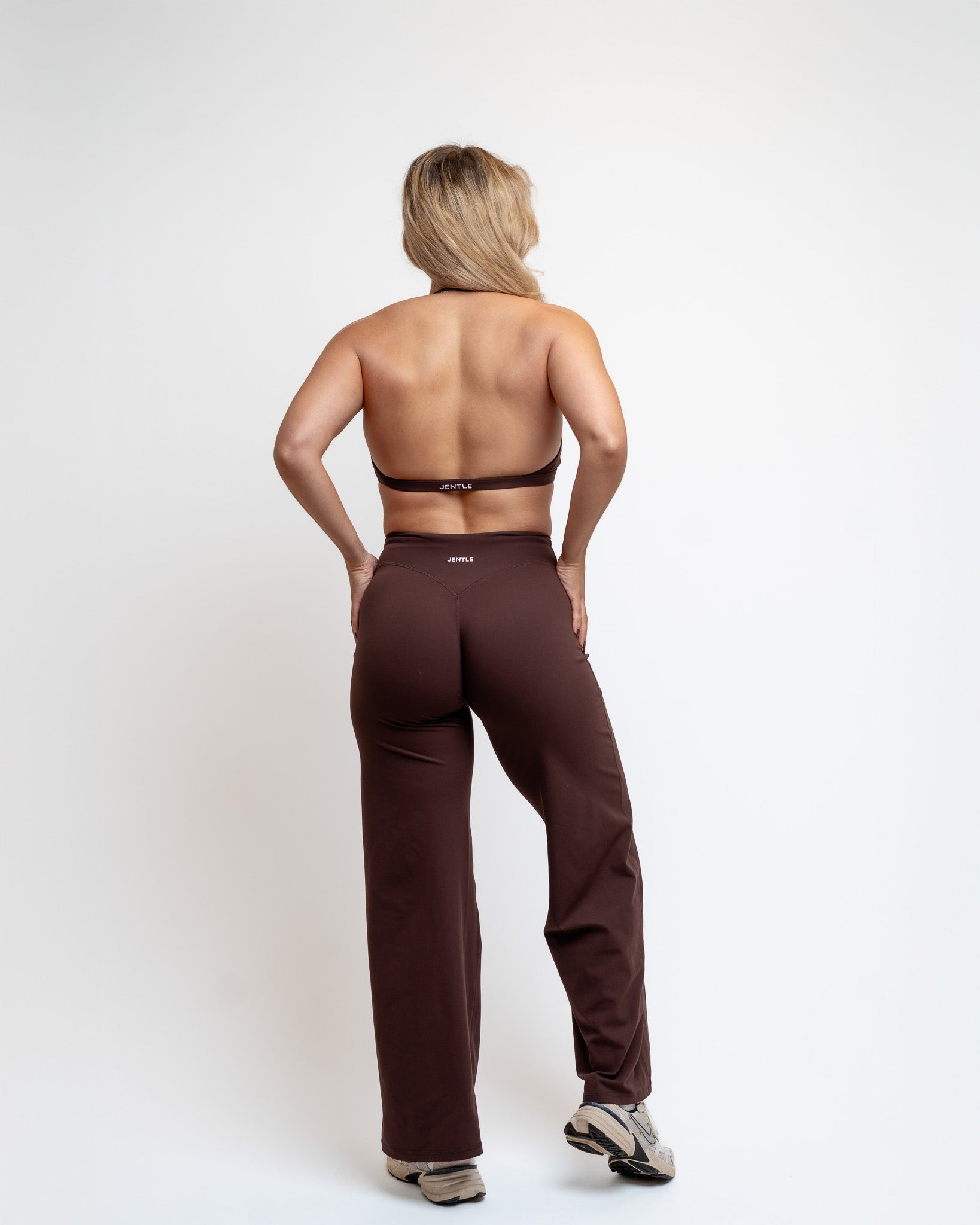 Ease x Amalie Vad - Straight Leg Pants (Coffee Brown)
