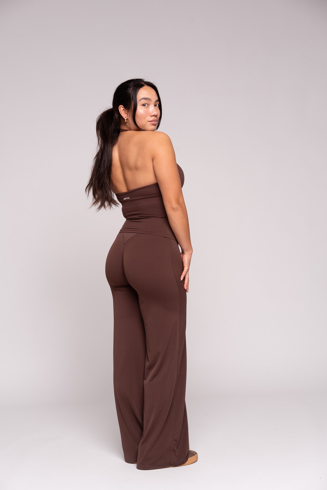 Ease x Amalie Vad - Halterneck Top (Coffee Brown)