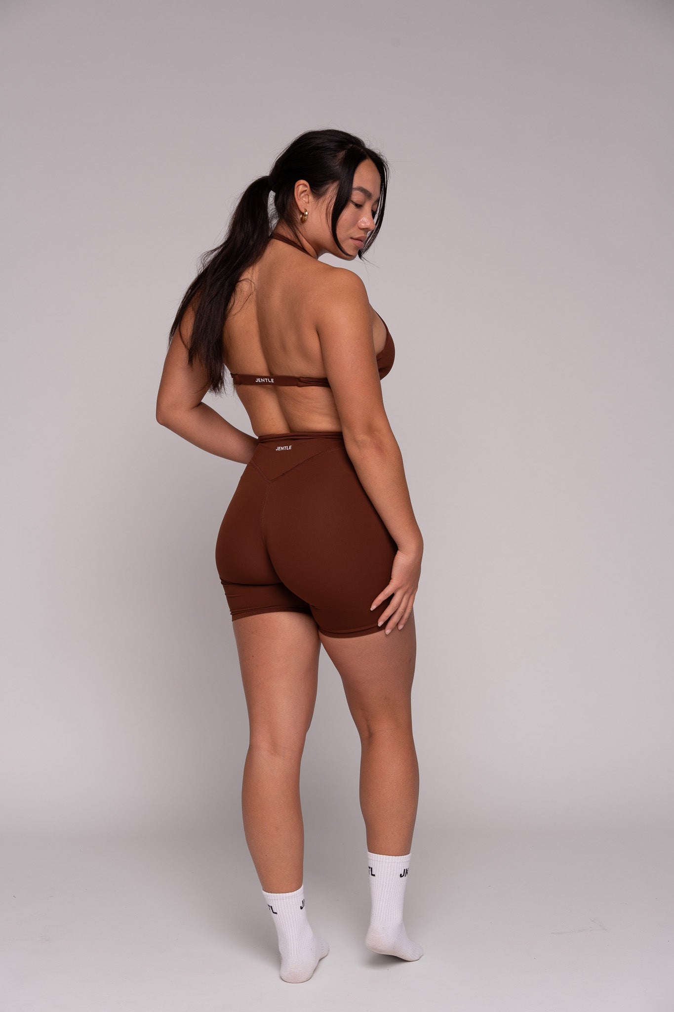 Thrive Halterneck Sports Bra (Brown)