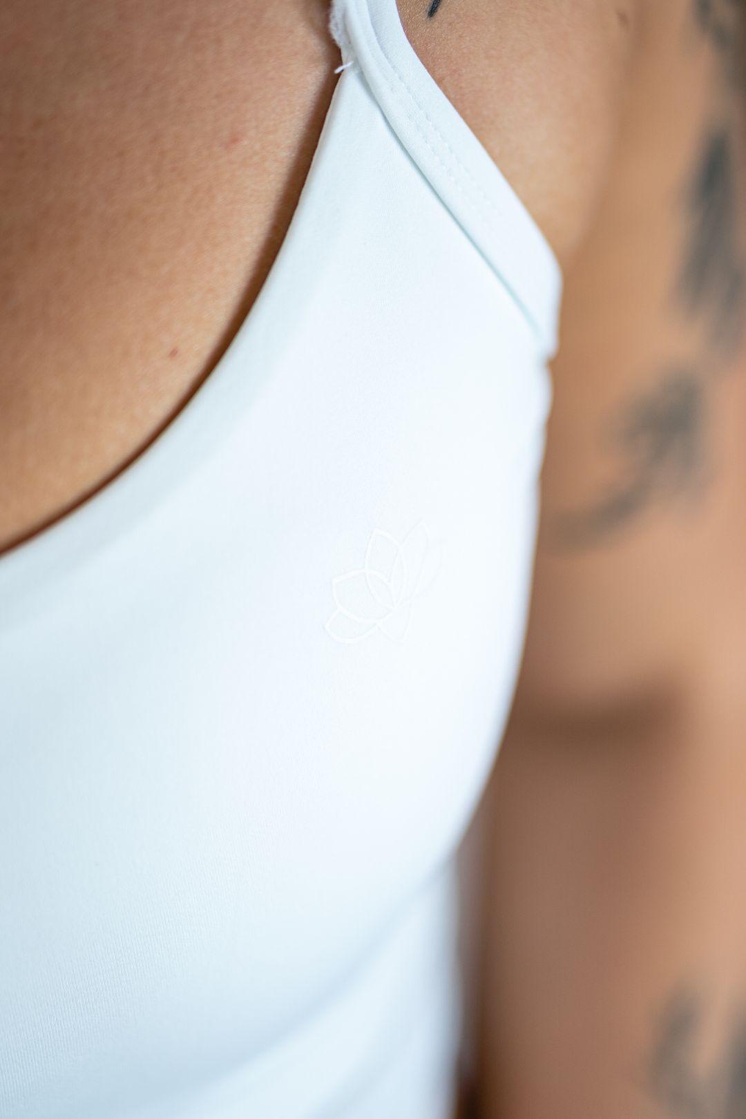 Jentle - Seek Sports Bra (White)