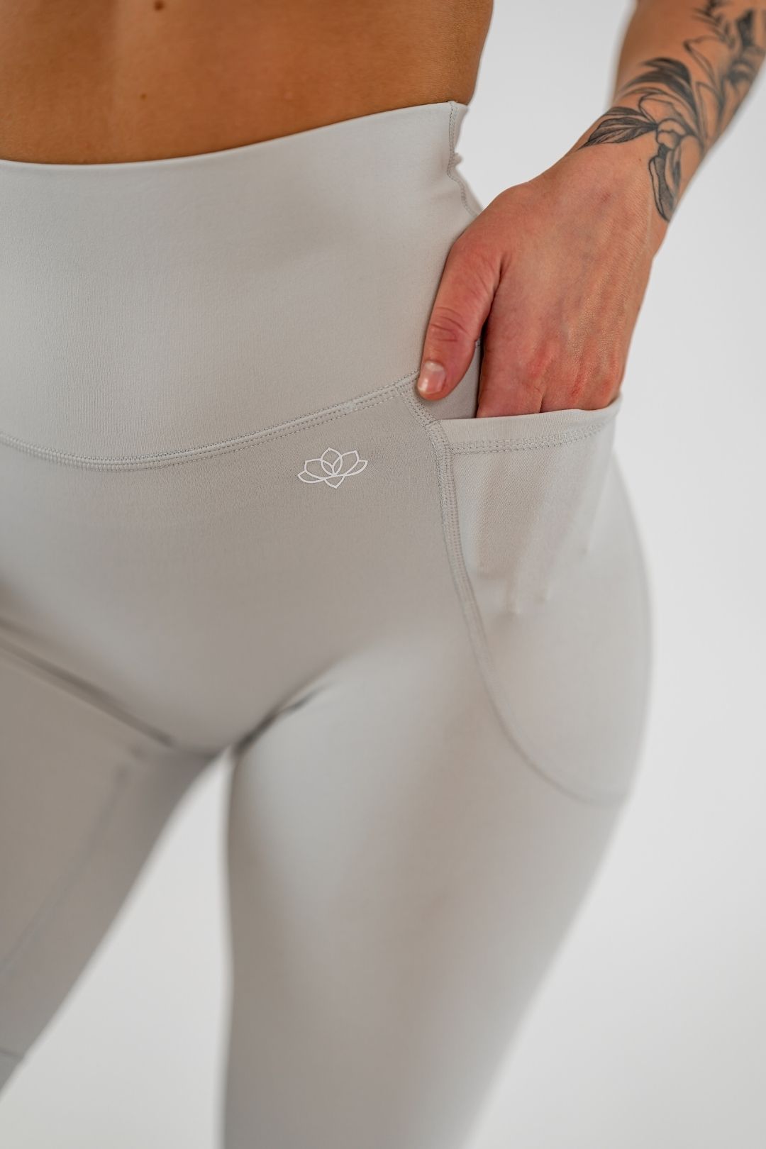 Jentle - Sola Pocket Leggings (Beige)