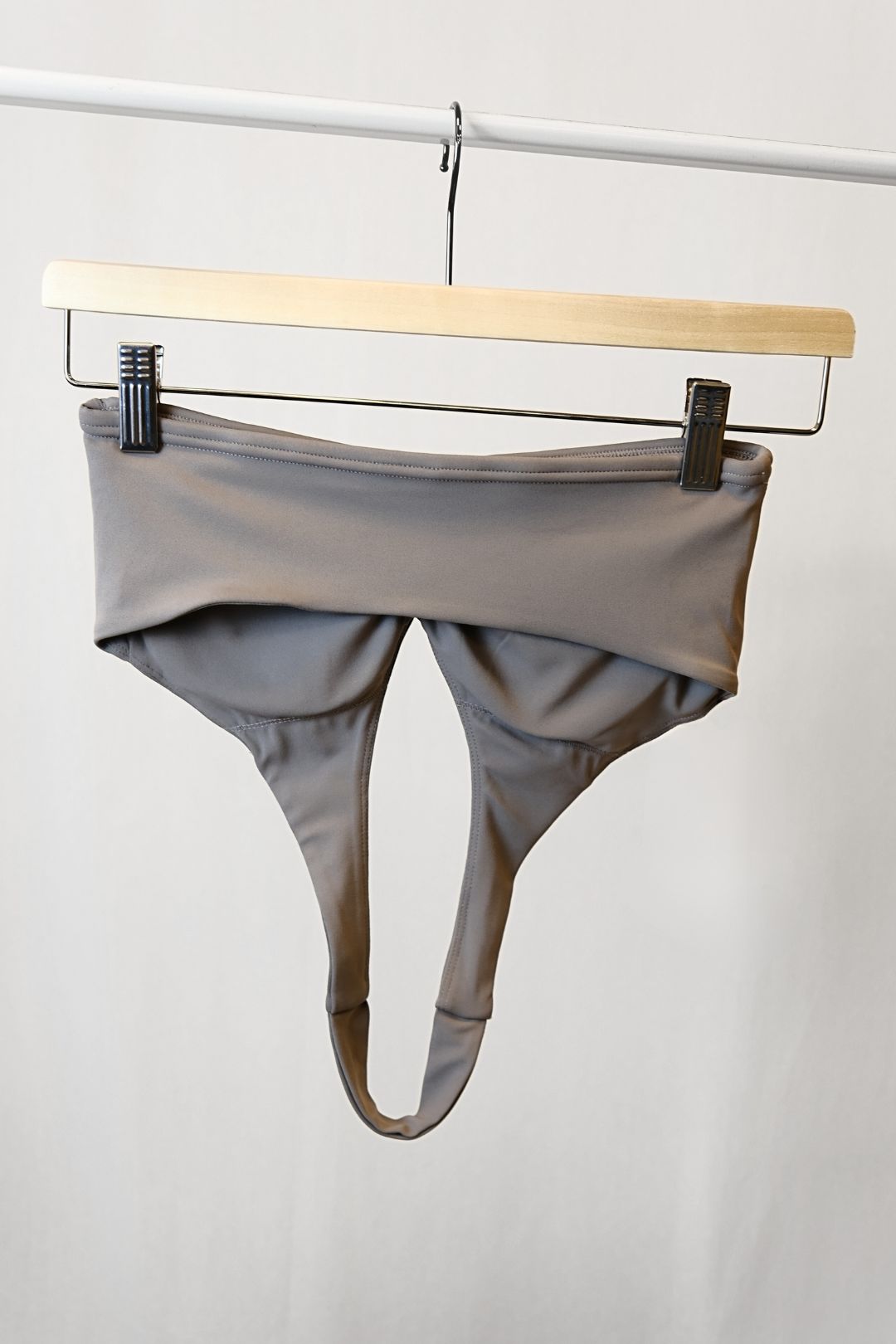 Jentle - Elara Halterneck Sports Bra (Grey)