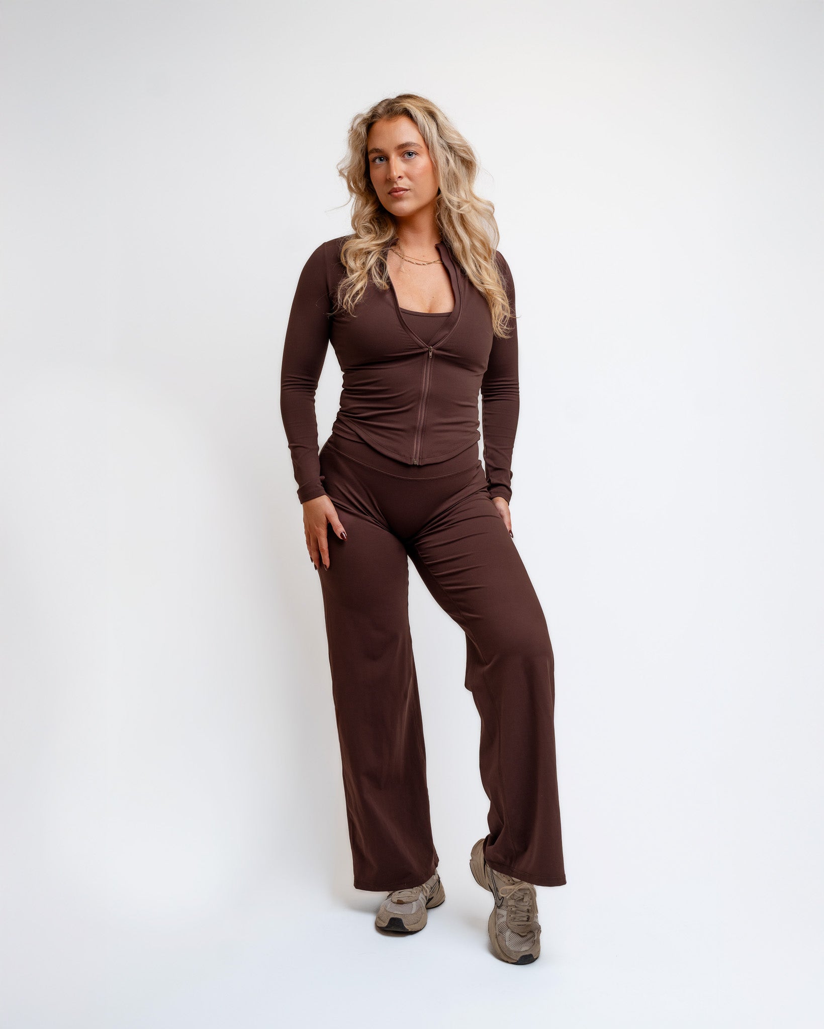 Ease x Amalie Vad - Zippy Jacket (Coffee Brown)