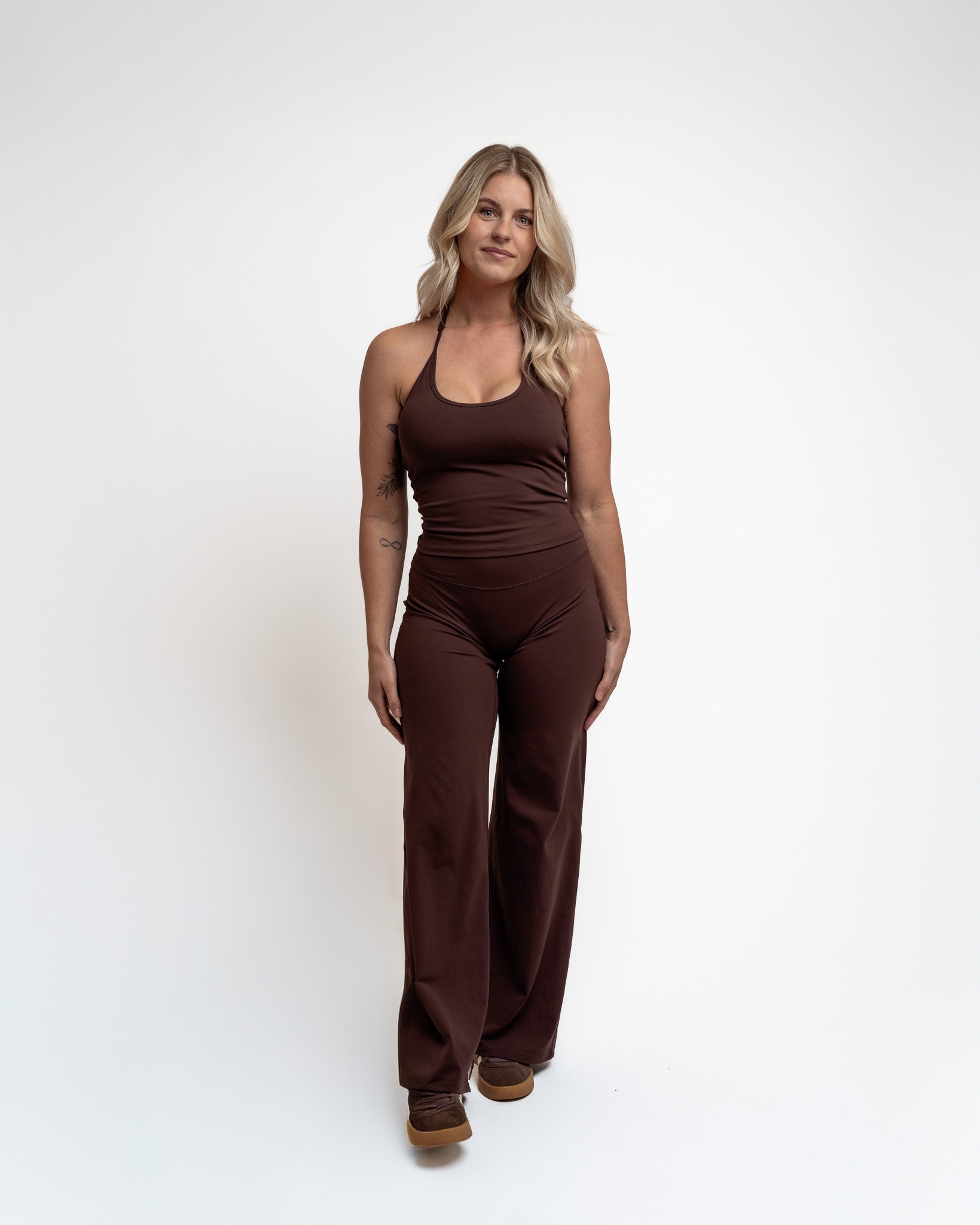 Ease x Amalie Vad - Halterneck Top (Coffee Brown)