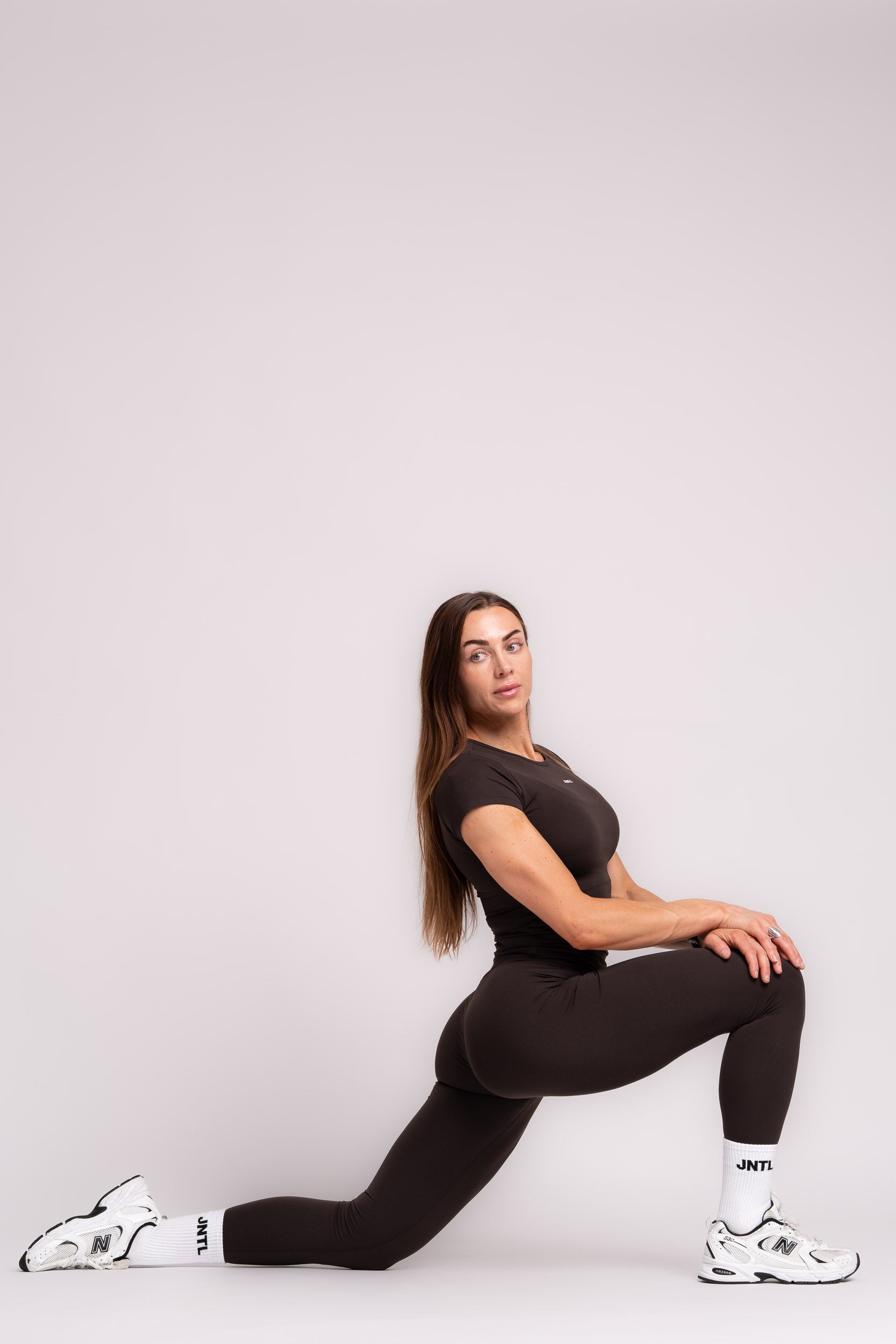 Ease  Leggings (Dark Brown)