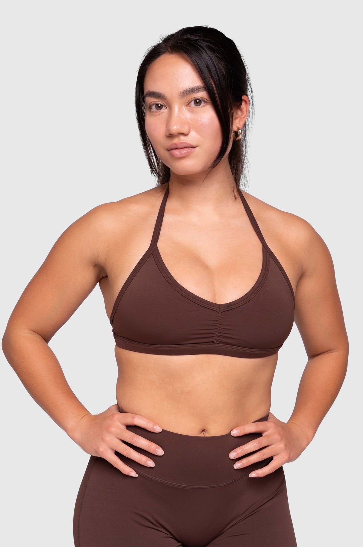 Ease x Amalie Vad - Halterneck Sports bra (Coffee Brown)