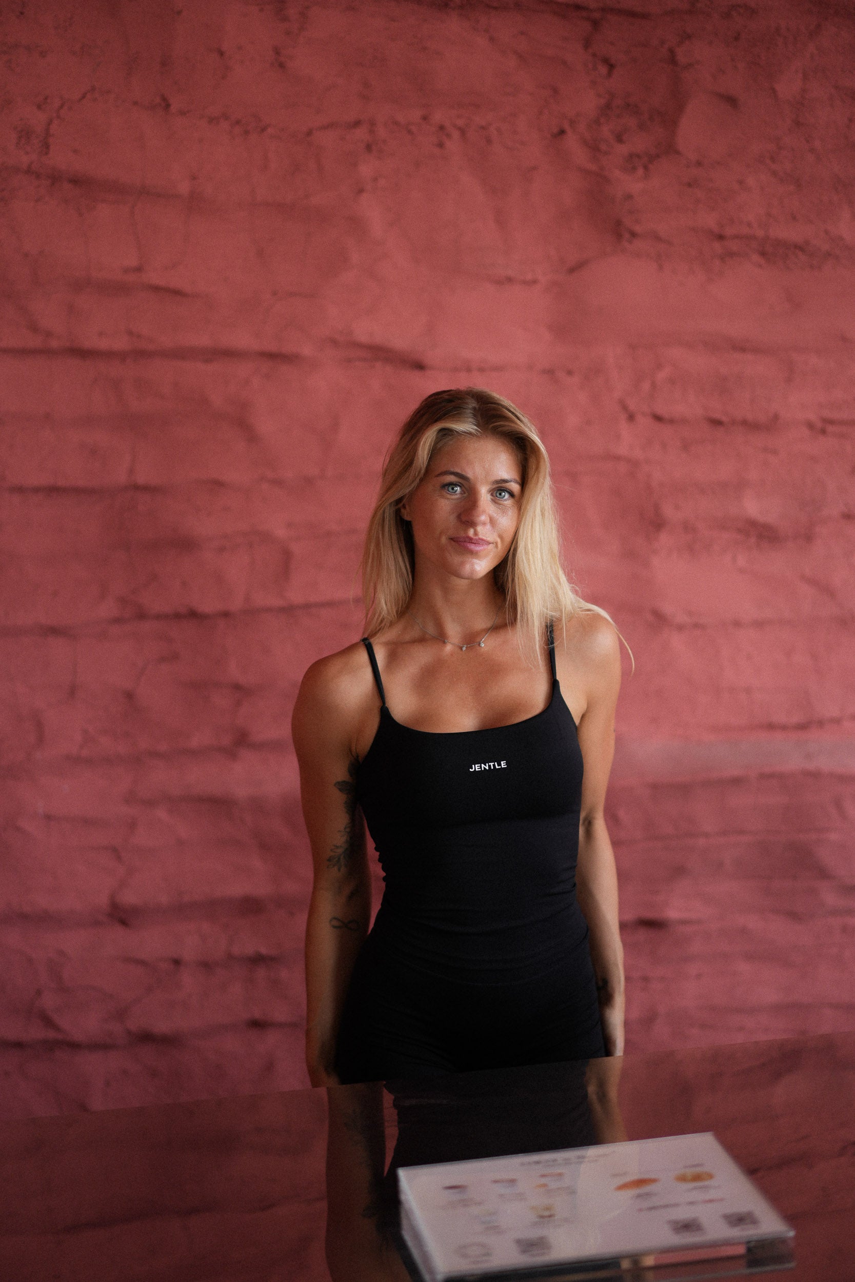 Ease Top (Black)