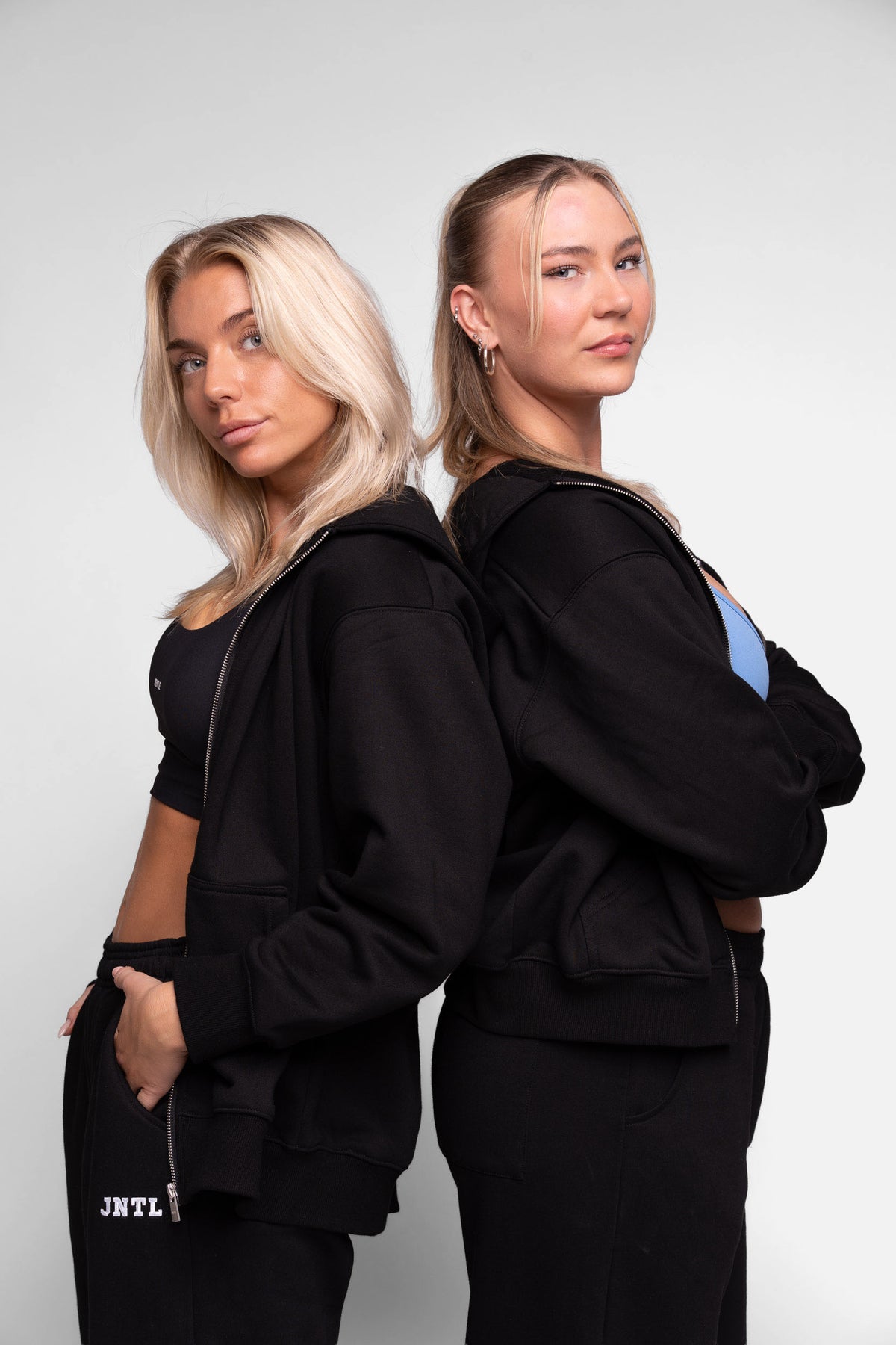 JNTL Straight Leg Sweatpants (Black)