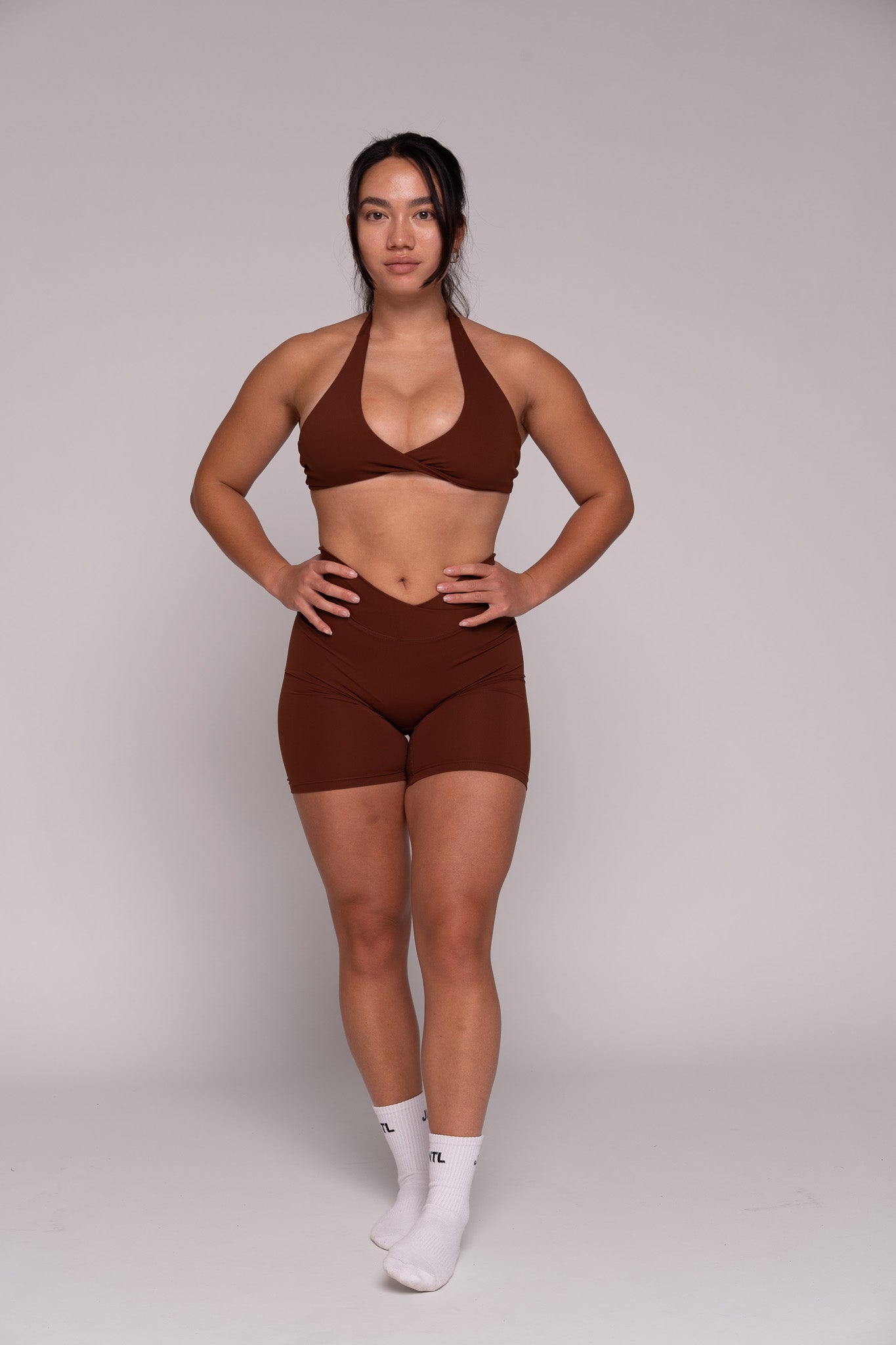 Thrive Halterneck Sports Bra (Brown)