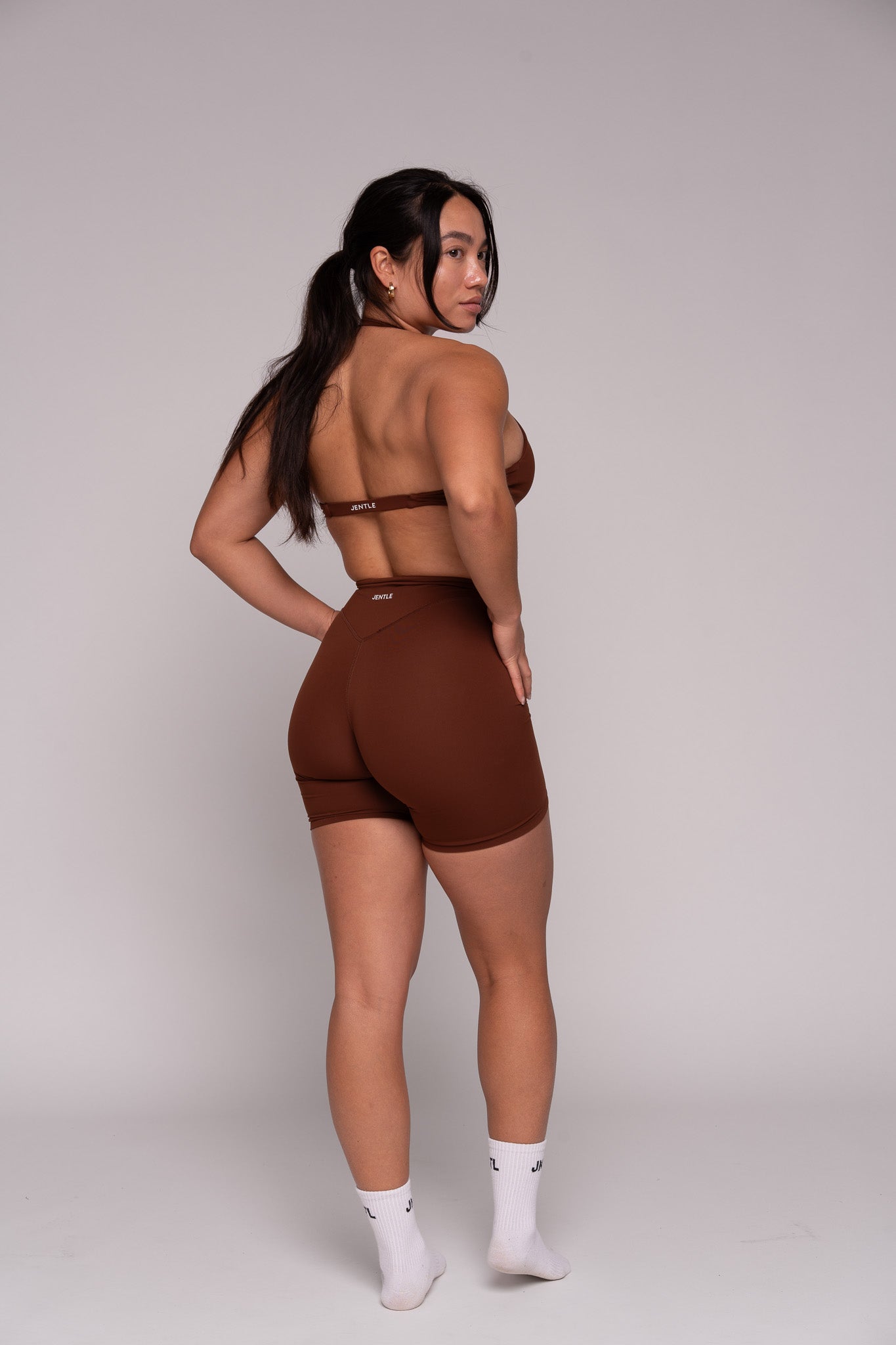 Thrive Halterneck Sports Bra (Brown)