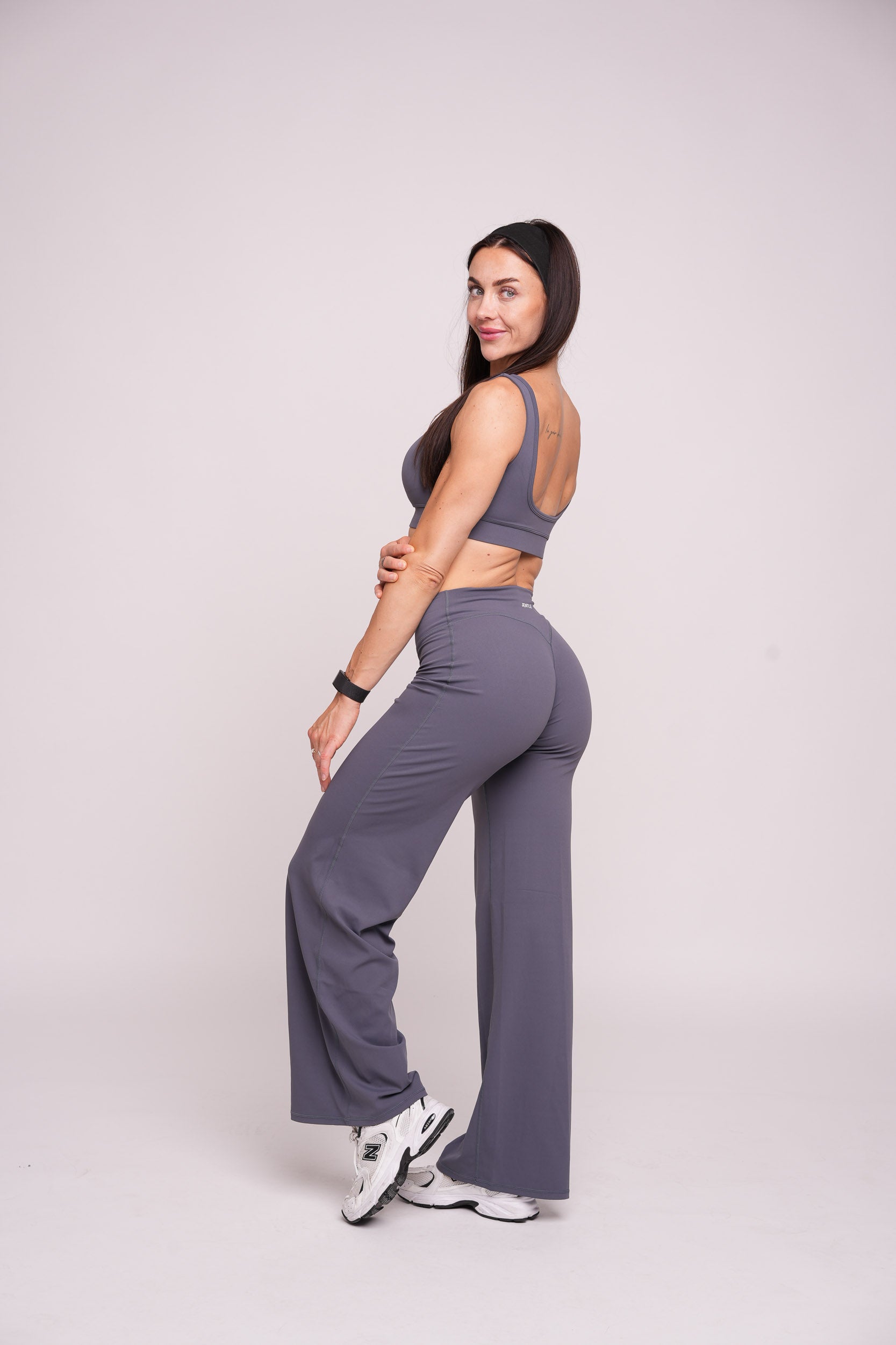 Ease Straight Leg Pants (Dark Grey)
