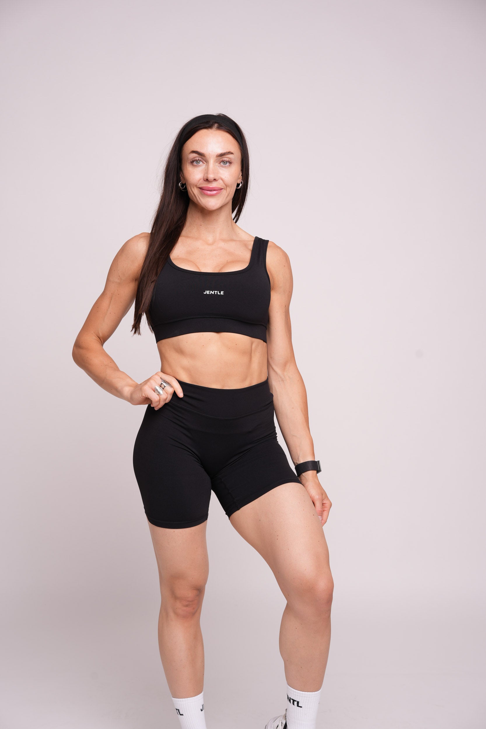 Ease Performance Sports Bra (Black)