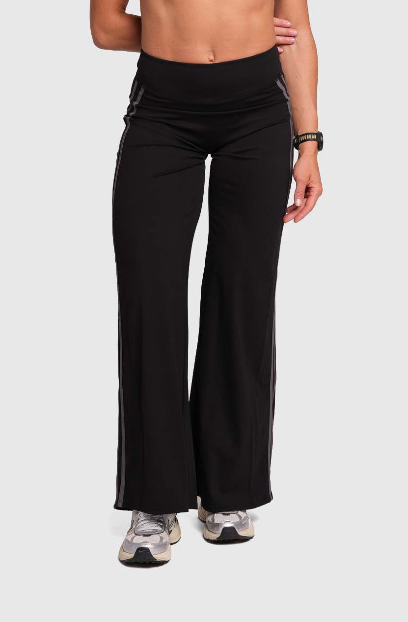 Flow Striped Wide leg pants (Black/Grey)