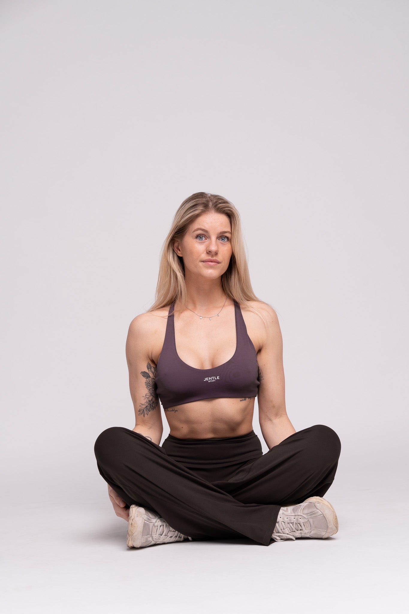 Ease Straight Leg Pants 2.0 (Dark Coffee Bean)