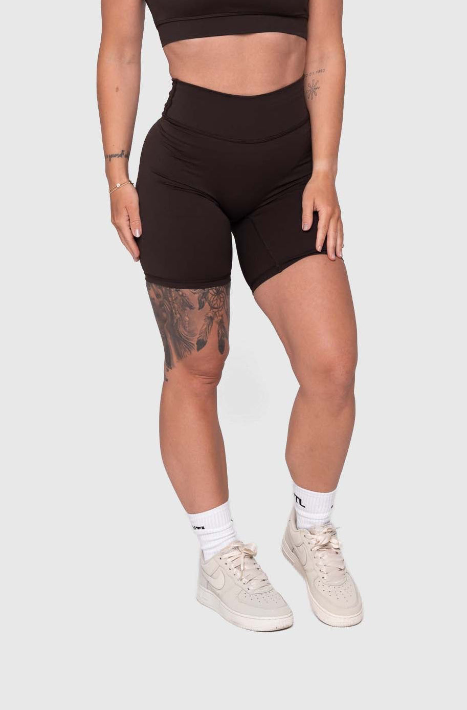 Ease Shorts (Dark Brown)