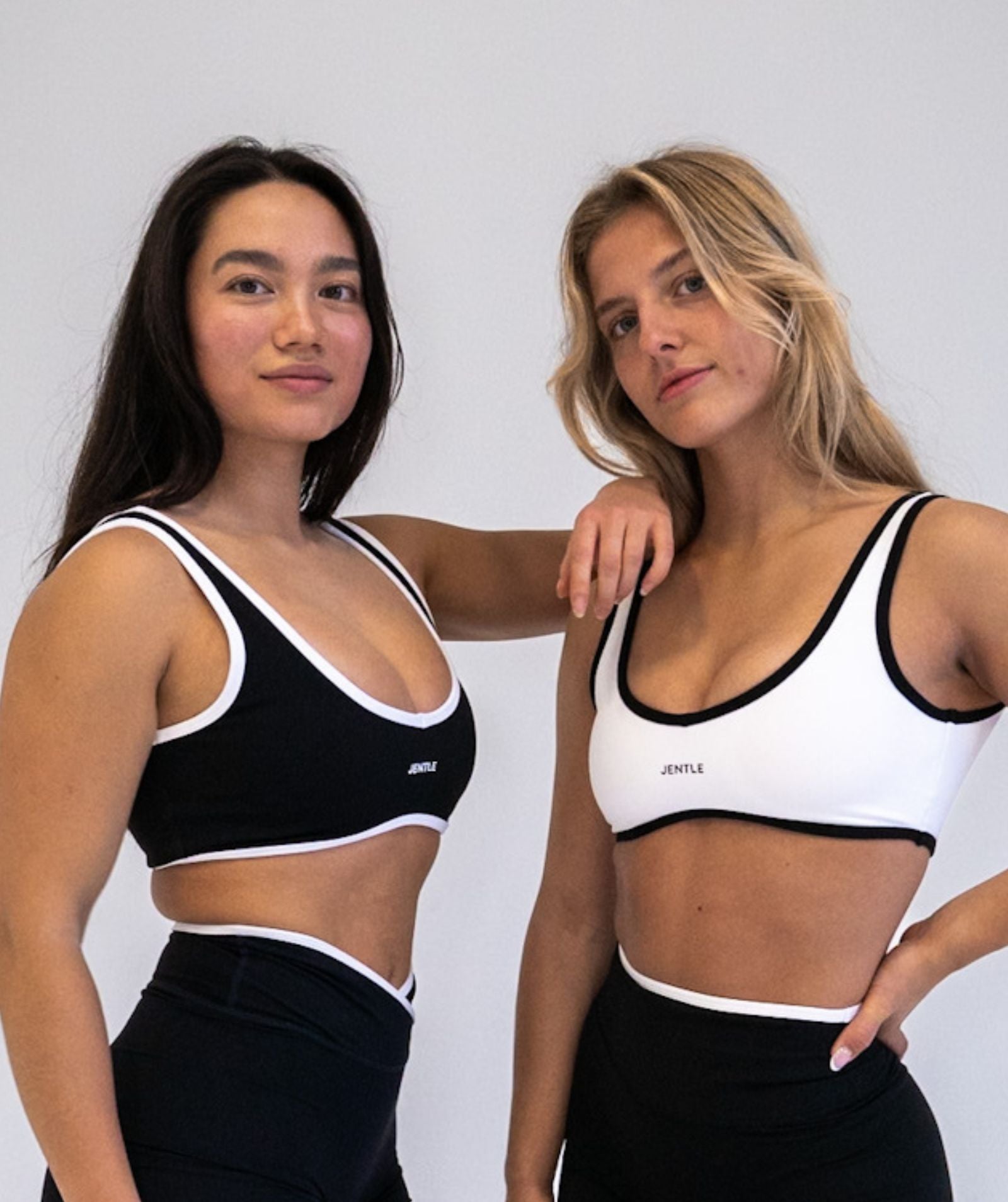 Day Double Line Sports Bra (Black)